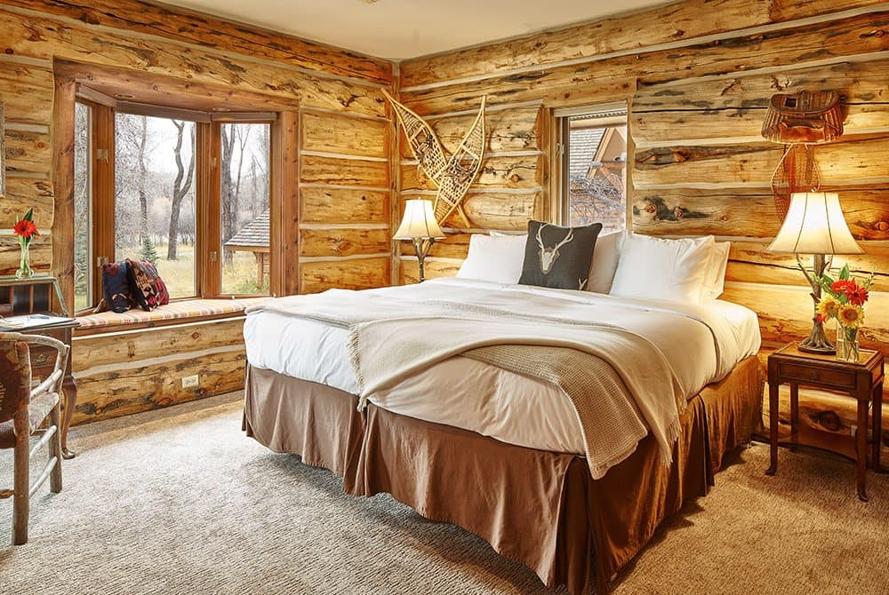 Cabin interior at Bentwood Inn